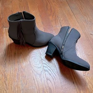 Bucco Ankle boots women